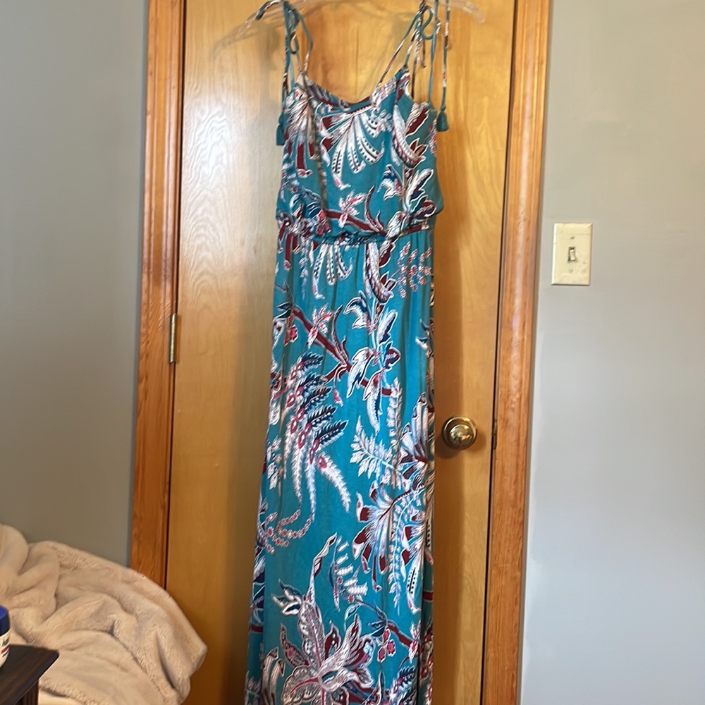Small petite Teal floral maxi dress Loft crisscross straps that tie with tassels